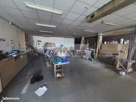 local bureaux 650 m²