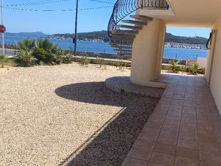 immeuble de 5 appartements de 420 m2 avec vue panoramique de 360° sur tamaris au bord de m