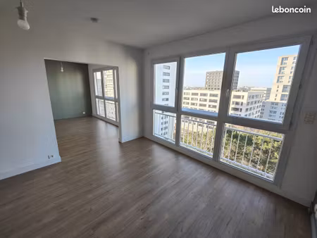 t3bis - ile de nantes 80m²