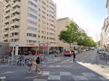 local commercial 35 m²