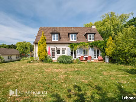 villa 8 pièces 150 m²