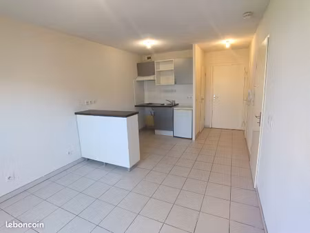 t2 de 35m2 avec terrasse à mérignac