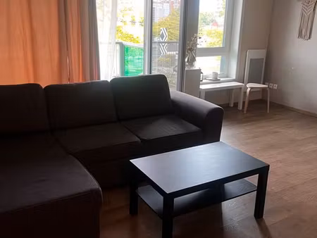 t2 de 46 m2prox barbieux -métro - tram - balcon - parking couvert- 699 cc-