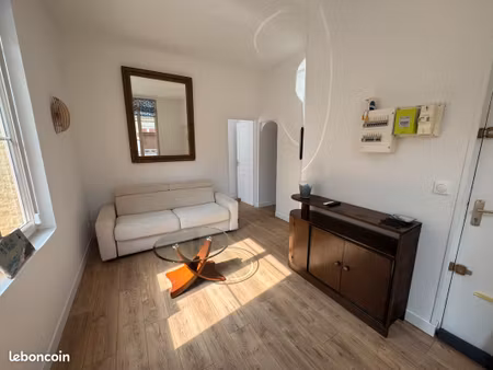 dieppe – appartement 38 m² entièrement rénové – vendu meublé  prêt à vivre