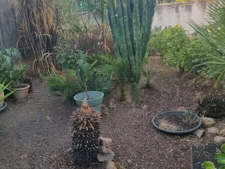 bas de villa t2 et jardin 113m2