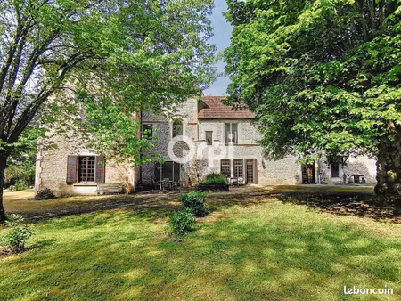 château 12 pièces 482 m²
