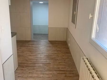 studio 22m2 refait à neuf proche hôtel de ville