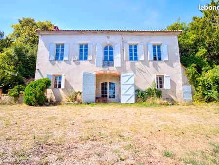 propriété 7 pièces 240 m²