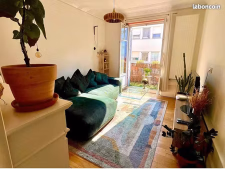 t3 meublé tout équipé de 75 m² avec garage fermé et cave – secteur boulevard foch
