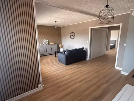genlis - t3 57 m² dernier étage - balcon - cave - parking