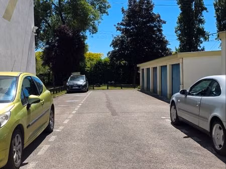 garage dans résidence sécurisée