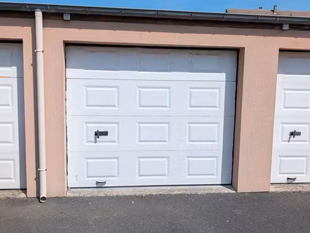 loue garage / box sécurisé