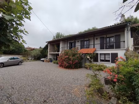 maison de village