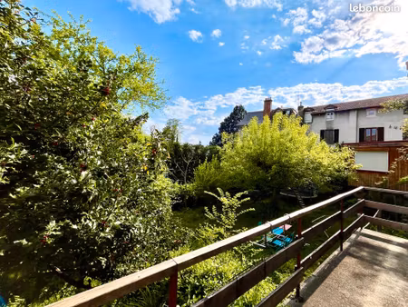 un jardin en ville