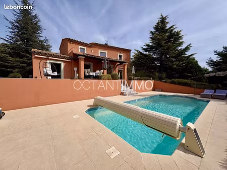 villa 5 pièces 169 m²