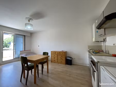 studio 1 pièce 25 m²