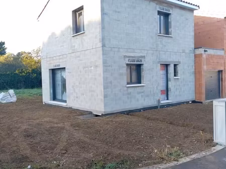 maison 4 pièces 85 m²