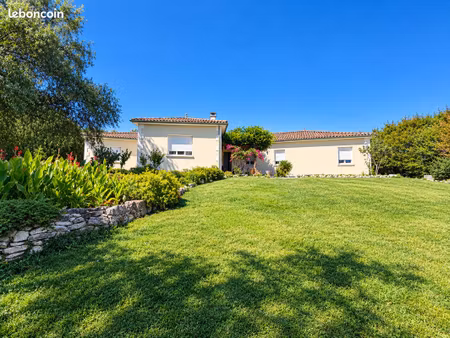 propriété maison + 2 gites + piscine