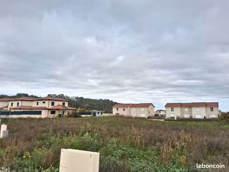 terrain à bâtir de 383 m² à genas (69)