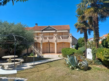 maison charme  calme  jardin arboré