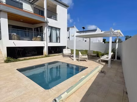 villa de standing meublee  avec piscine  spa et vue mer - sainte suzanne