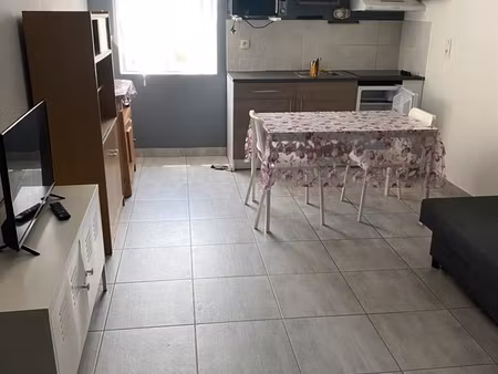 studio 30m2 avec grande chambre en mezzanine