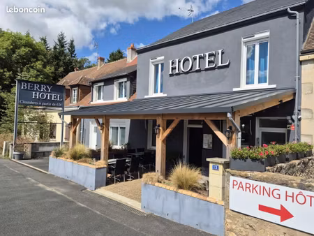 local hôtel 202 m²