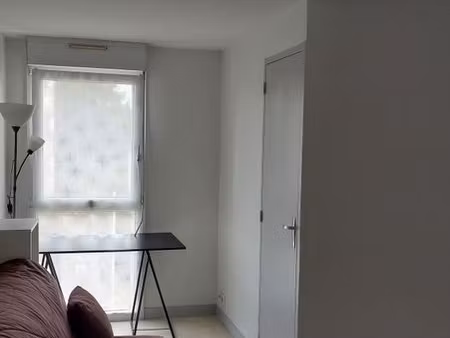 appartement 1 pièce 19m2 avec place de parking sécurisé