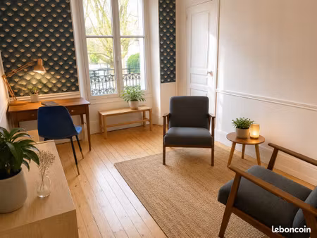 bureau à mi-temps – 14 5 m² – centre-ville de fontainebleau