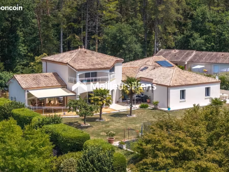 maison 10 pièces 287 m²