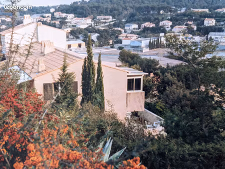 maison jumelée d´un coté avec apercu mer