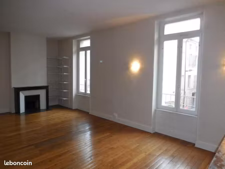 appartement 2 pièces 64 m²