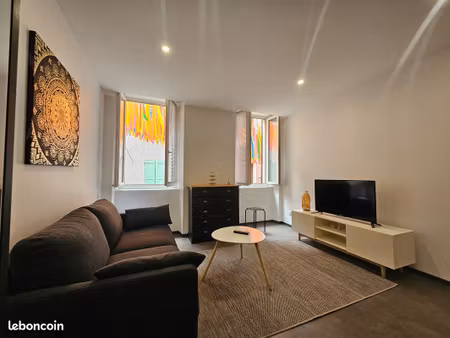 studio 1 pièce 23 m²