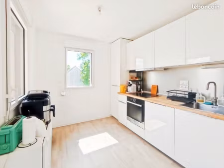 t3 en duplex dans résidence récente