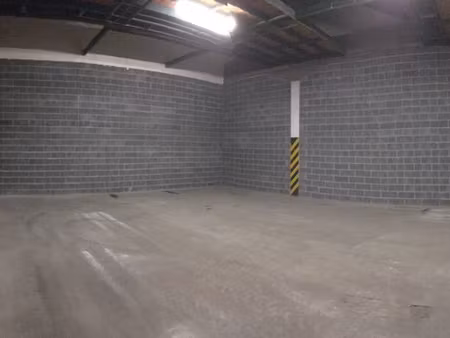 entrepôt / local de stockage sécurisé 86 m² – accès 7j/7 – hauteur 4 5 m – roubaix