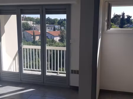 studio 26m² hopitaux facultes sciences pharmacie *agences s'abstenir