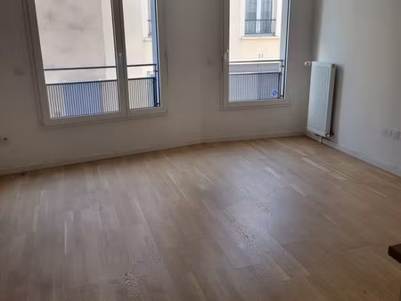 studio 33m² immeuble -proche centre-ville (visite dimanche 28 juin après-midi)