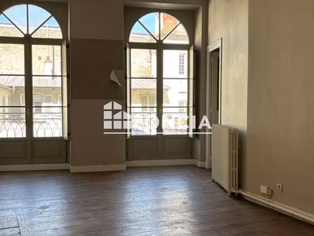 appartement à rénover à fort potentiel en plein coeur de ville - pau