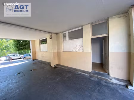 local commercial 43 m²
