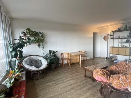 a louer - appartement t3 rénové blanquefort dans un parc