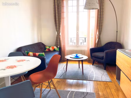 dernier etage meuble t2 versailles centre notre dame 40m2