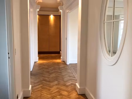 lumineux appt 109 m2  6e étage   hypercentre lille  calme et agréable à vivre