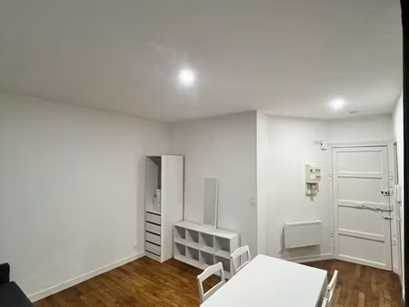 studio meublé - place royale