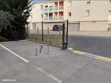 parking sécurisé frontignan centre - bateau 6m accepté - arceau - bip