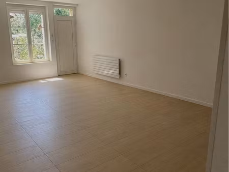 maison en location sivry-sur-meuse