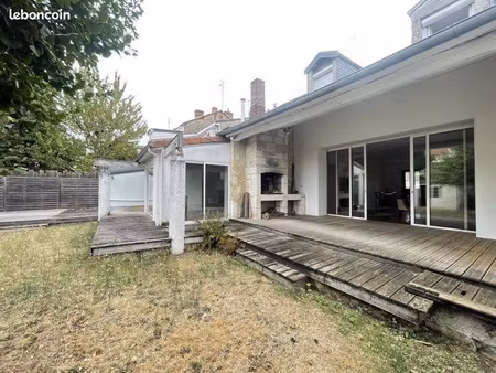 maison 7 pièces 263 m²