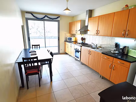 location chambres au 1er etage maison avec terrasse tout meublé