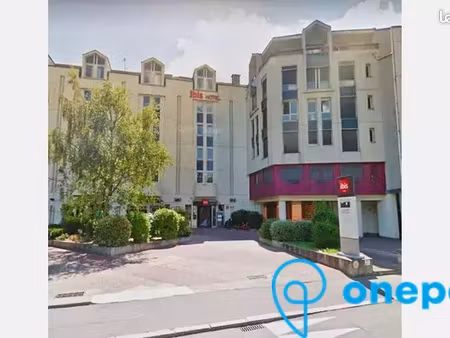 parking/box 12 m² nantes