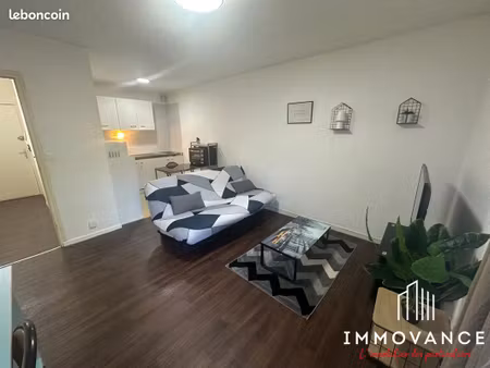 studio 1 pièce 27 m²