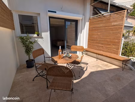 saint-raphaël les plaines - bastidon rénové avec terrasse  jardin et pièce indépendante à 